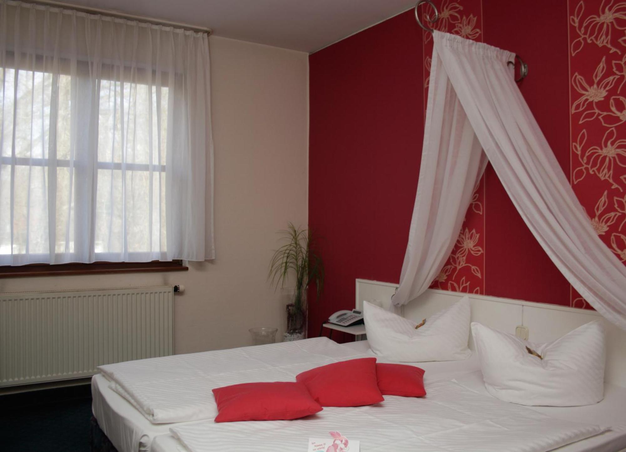 Jembo Park Hotel Iéna Extérieur photo